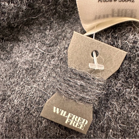 Wilfred Free Med Wool Blend Dark Gray Fringed Sweater Vest NWT - Picture 3 of 12